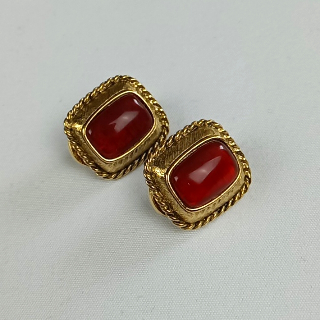 Premier Womens Clip Ons Earrings 20$
